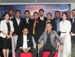 Photo Bersama Pengurus DPP Peradi Bersatu (Ketua Umum Peradi Bersatu, Dr. Zevrijn Boy Kanu, SH,MH., Sekjen Peradi Bersatu Ade Darmawan, D., SH.) dengan jajaran pengurus DPD, DPC DPW Provinsi Banten